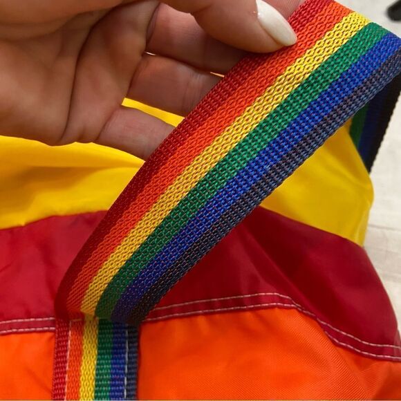 Rare Vintage Taylor Made Brand Rainbow Drawstring Bucket Tote Bag - Picture 11 of 12